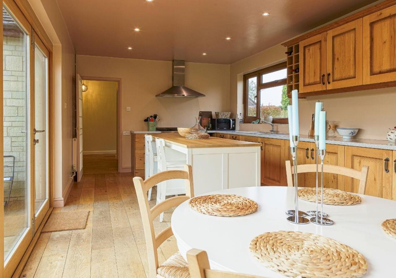 Vila Charming 3Bd Cotswolds Family Retreat Bourton-on-the-Water Exteriér fotografie