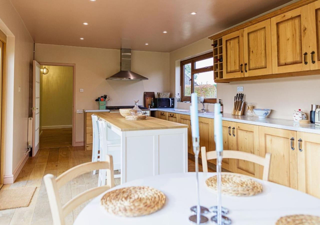 Vila Charming 3Bd Cotswolds Family Retreat Bourton-on-the-Water Exteriér fotografie